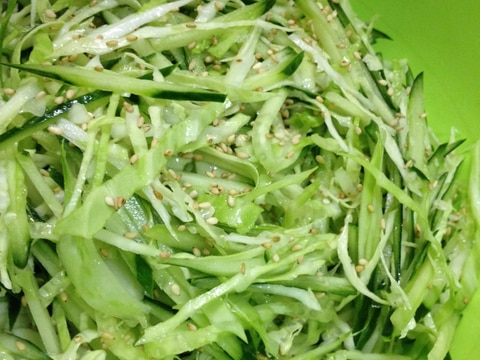 ゴマ油香る焼肉屋さん風サラダ